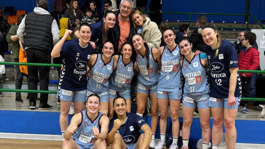 Las jugadoras del Celta Femxa Zorka celebran su victoria en Castellón