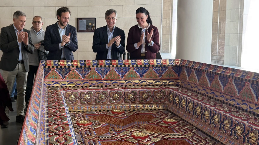 Autoridades descubren la reproducción del cuarto alfarje de Sigena