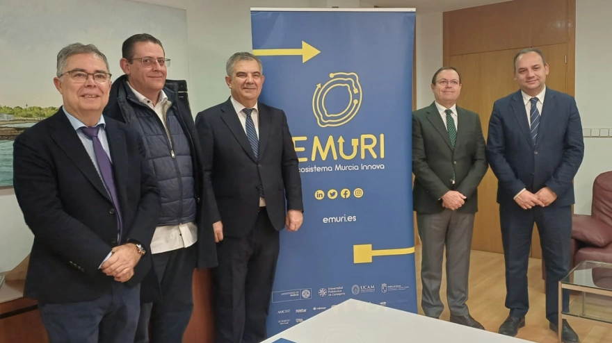 Fini se une a la cátedra Emuri