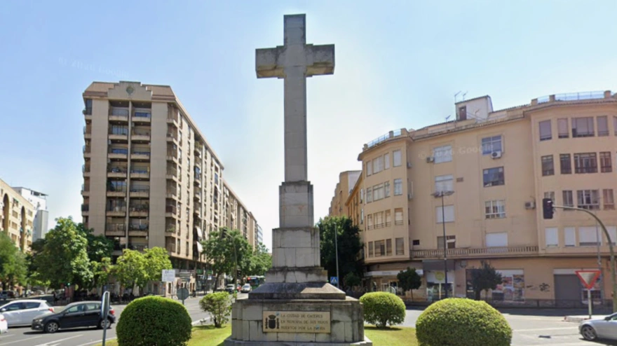 Cruz de los caídos en Cáceres