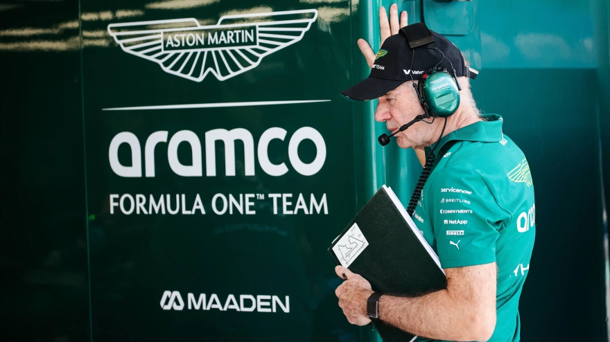 Adrian Newey se ha mostrado muy enfadado con lo que está ocurriendo con Honda.