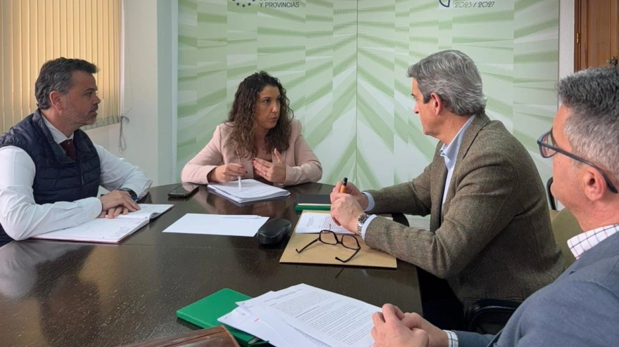 FAMP y FAC estudian colaboración con entidades locales en gestión de fauna y bienestar animal