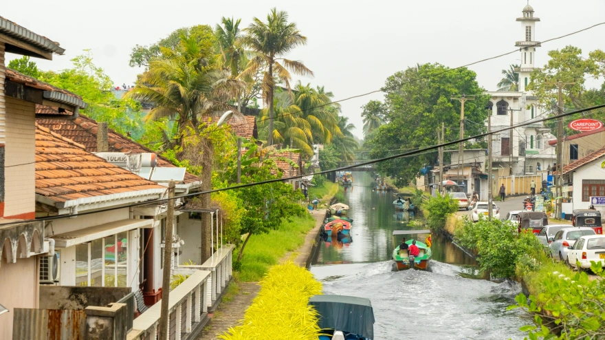 Sri Lanka, Provincia Occidental, Negombo, el antiguo canal holandés que va a Colombo