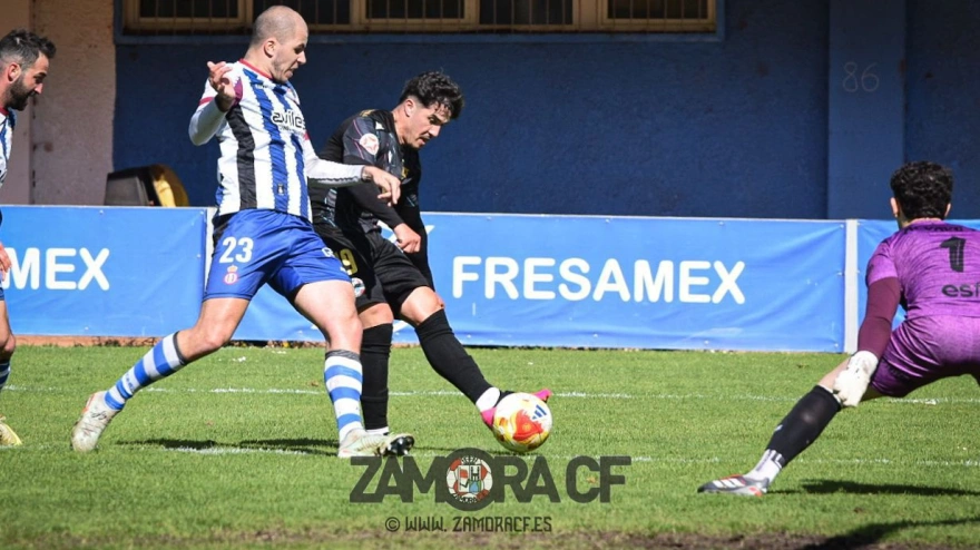 Abde Damar en la acción del gol del Zamora