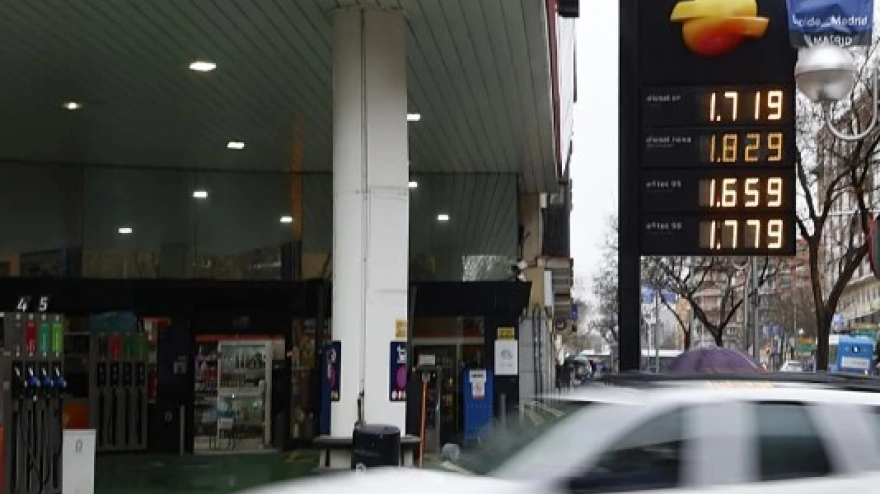 Este miércoles, 11 de marzo, baja el precio de la gasolina 2 céntimos