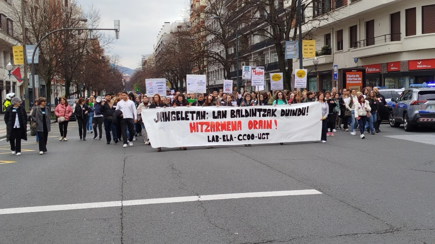 Manifestación en Bilbao durante la huelga de comedores escolares