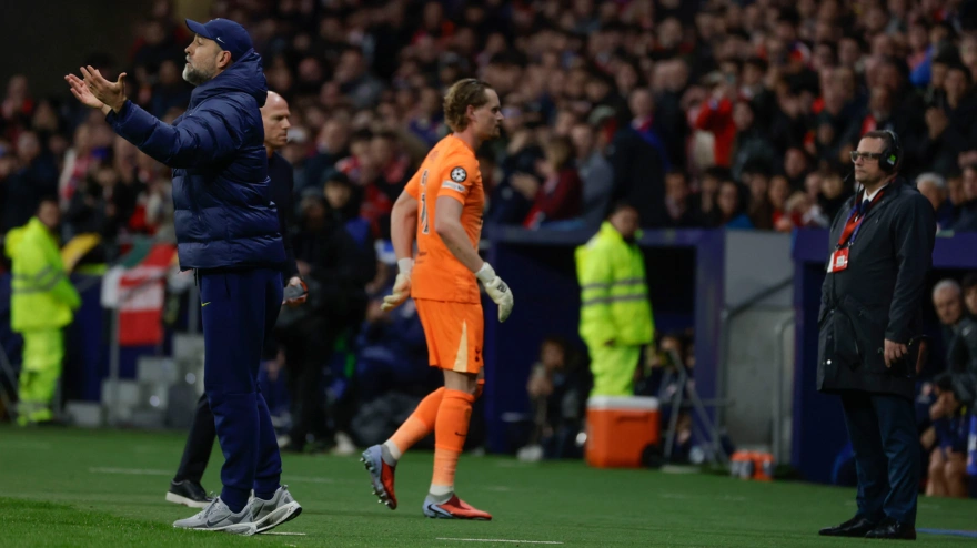 Antonín Kinský, sustituido en la primera parte durante el Atlético de Madrid - Tottenham