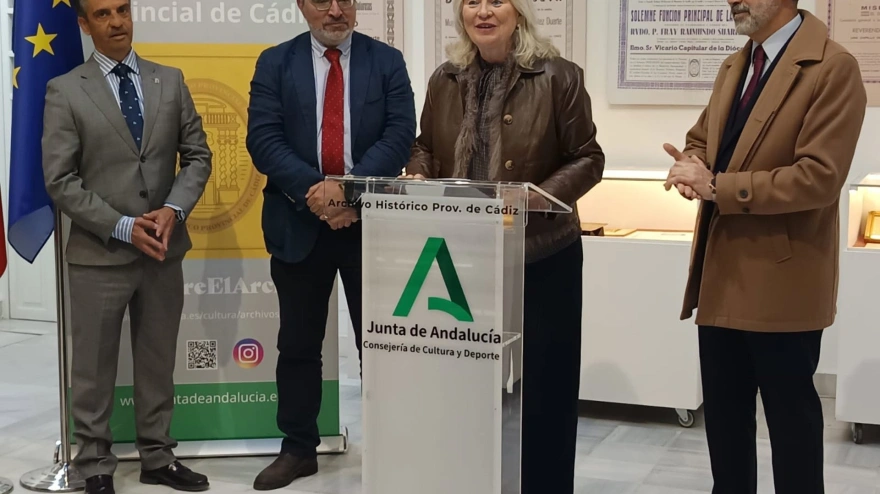 11/03/2026 La delegada de la Junta de Andalucía en la provincia de Cádiz, Mercedes Colombo, en la presentación de la exposición 'La Fe en papel. Las cofradías de Cádiz en estampas y papel'POLITICA JUNTA DE ANDALUCÍA