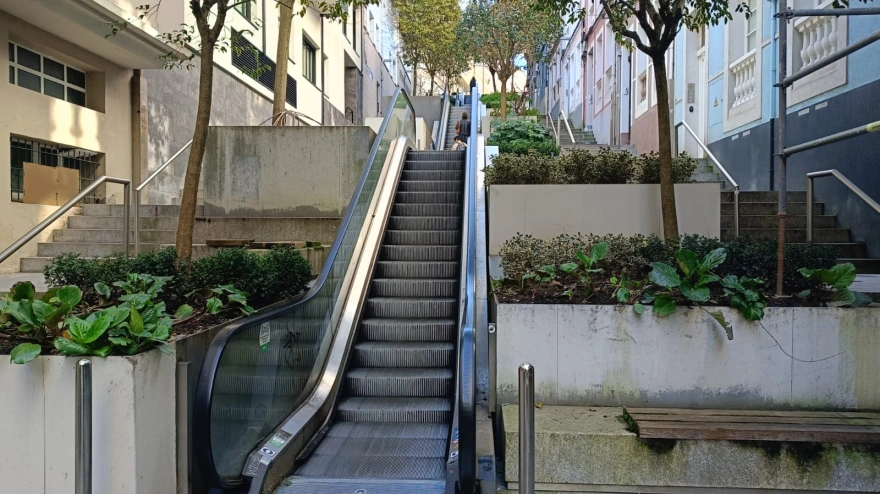 escaleras mecánicas de Maestro Clavé, en A Coruña