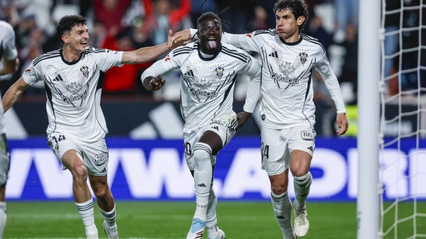 Obeng celebra su gol en el Albacete - Las Palmas