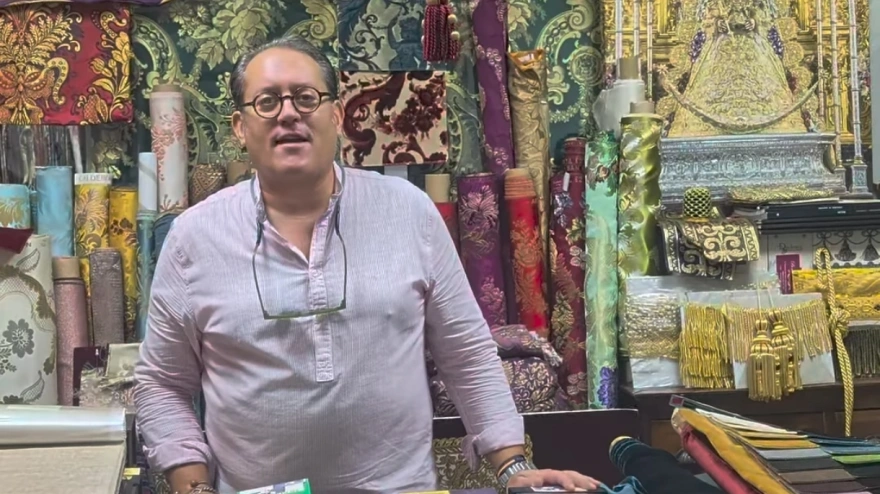 Fernando Calderón en su taller