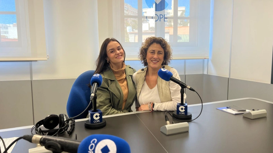 María Manzano junto a Eva Serna