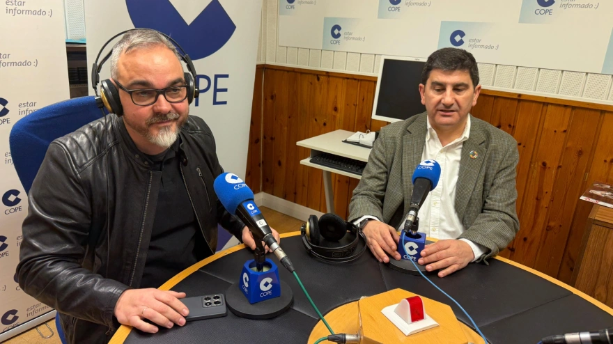 Pedro Blanco y Ramudo en los estudios de COPE Lugo