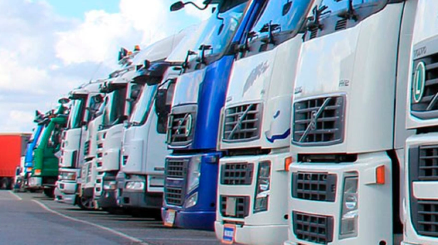 El sector del camión sufre el aumento del precio del combustible con preocupación