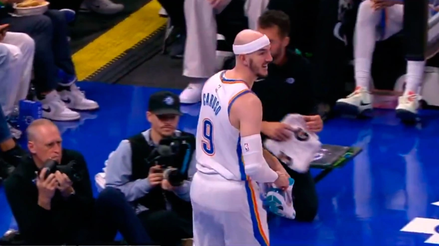 Alex Caruso se pone la zapatilla después de la polémica acción viral con Tristan da Silva.