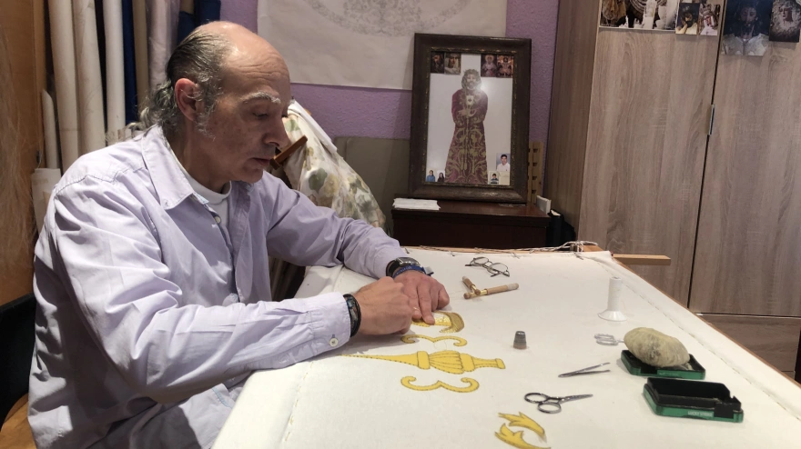 Reportaje Artesano bordador Semana Santa, Pedro Fernández