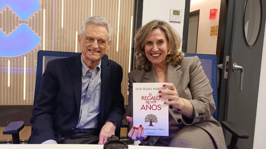 Cristina López Schlichting con el prestigioso psiquiatra Luis Rojas Marcos