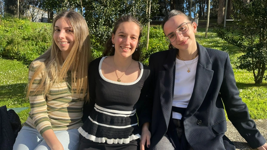 Eva Rodal Aparicio, Elena Prado García y Andrea Velilla Villazala, galardonadas