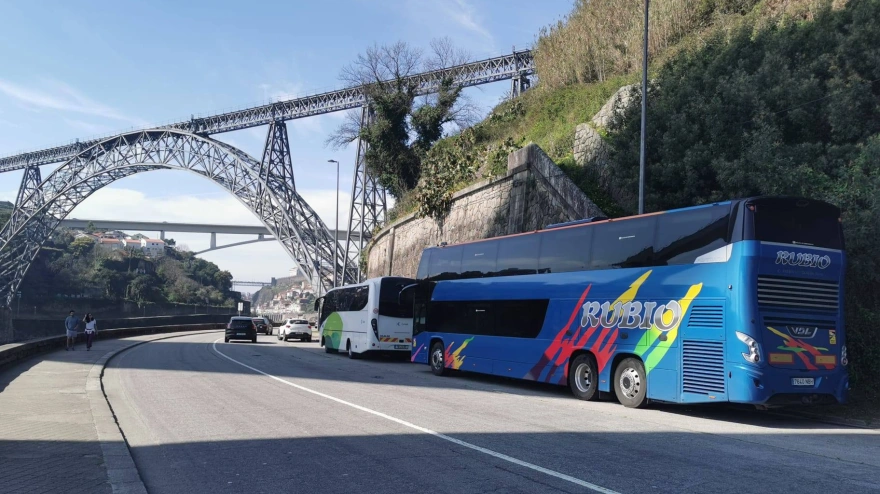 La Asociación Soriana de transportistas de viajeros en autobús (Asotrabus) considera insuficientes las medidas anunciadas por el Gobierno ante el incremento del precio del gasóleo