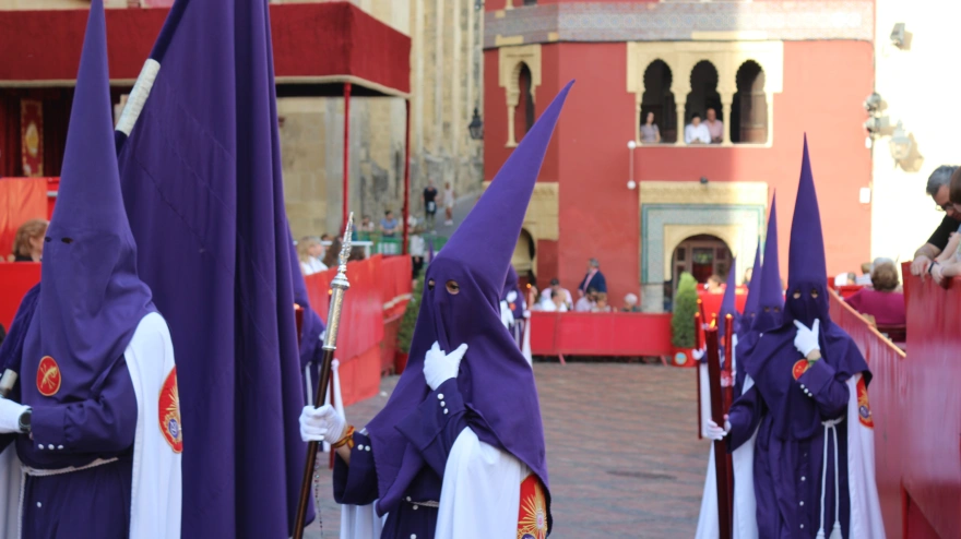 Nazarenos por carrera oficial
