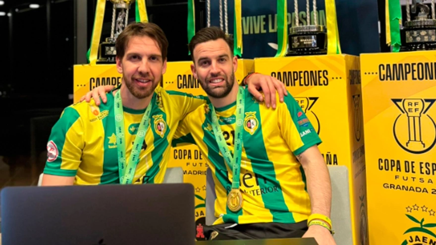 Alan Brandi y Míchel, capitanes de Jaén Paraíso Interior, en conexión con el Partidazo de COPE