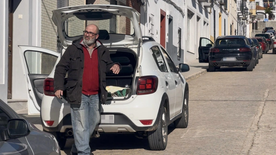 Imagen tomada en Hornachos (Badajoz) de Juli, el menor de los dos hermanos detenidos por la muerte de su vecina Francisca Cadenas