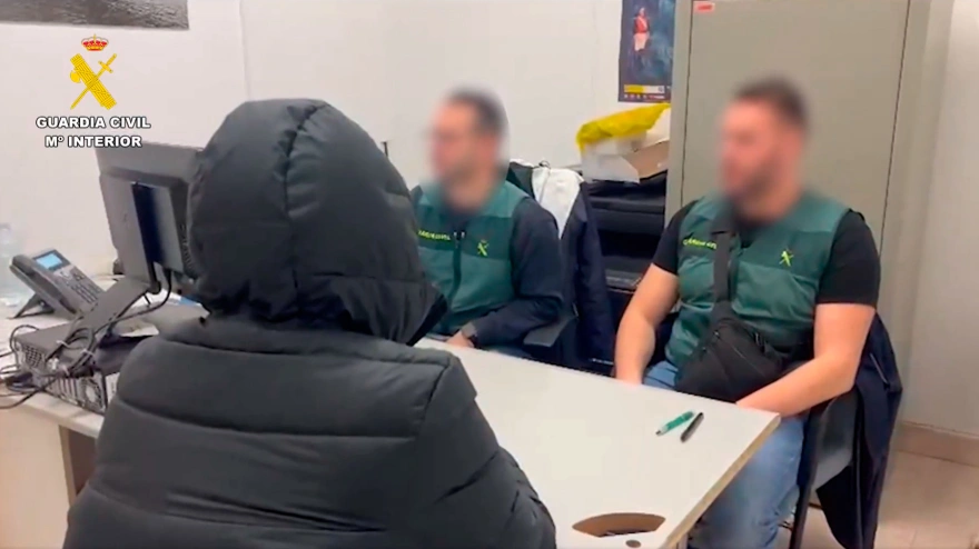 Identificado un varón de Barakaldo por estafar 2.300 euros con la venta fraudulenta de entradas de fútbol por internet