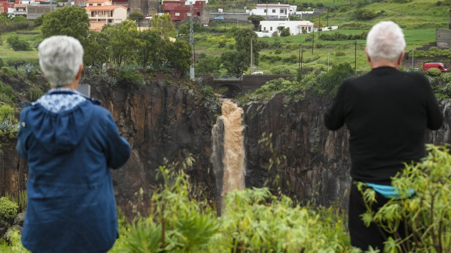 La borrasca Therese sigue causando fuertes lluvias en Canarias