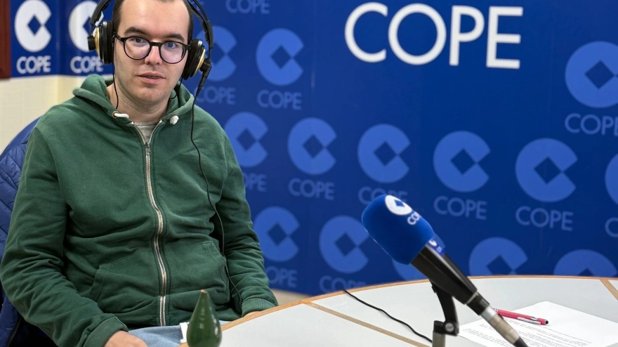 Álvaro Villegas en su visita a COPE Huelva
