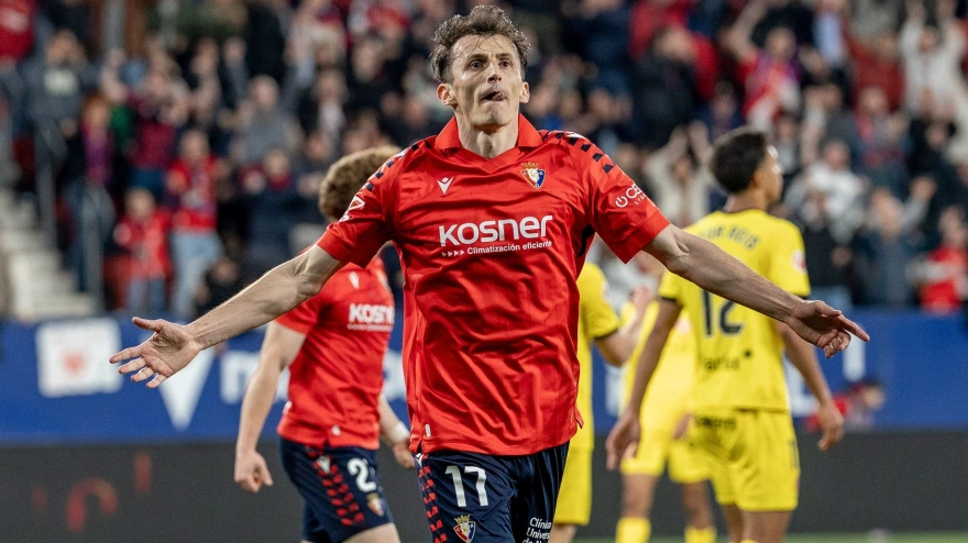 Budimir, jugador de Osasuna en El Sadar