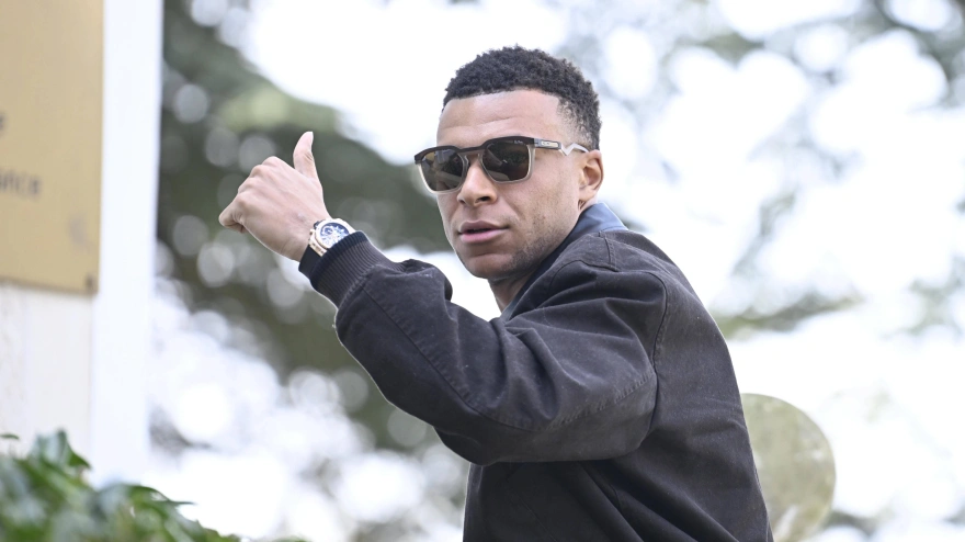 Kylian Mbappé, a su llegada a la concentración con Francia