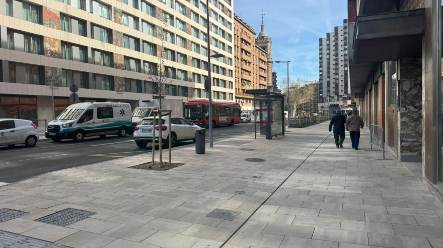 La avenida de César Augusto, tras su renovación