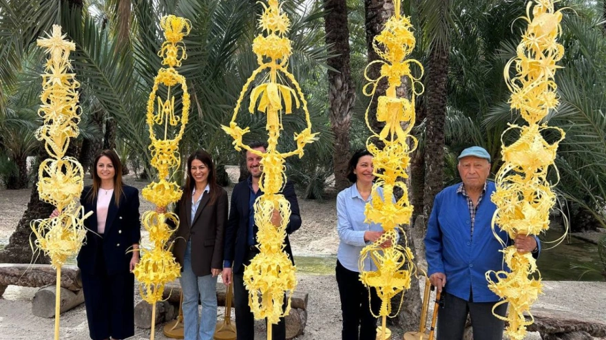 Palmas blancas de Elche