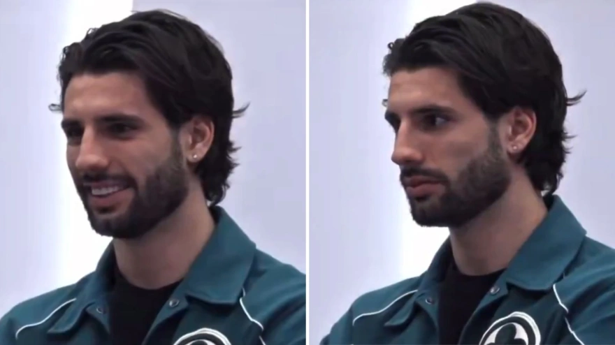 La reacción de Szoboslai cuando le enseñan su estatua