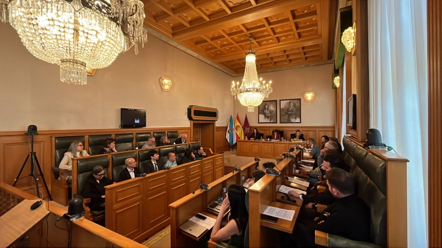 Pleno extraordinario celebrado este jueves en el Concello de Santiago