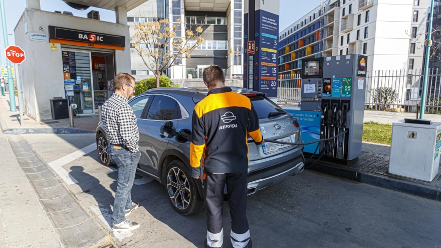 Vista de una gasolinera en Zaragoza