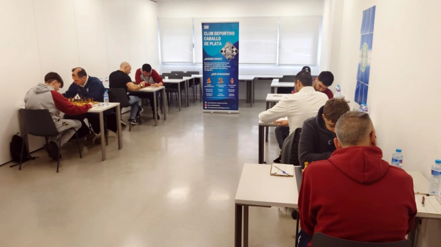 Panorámica de la sala de juego en el partido entre Club Ajedrez Motril y