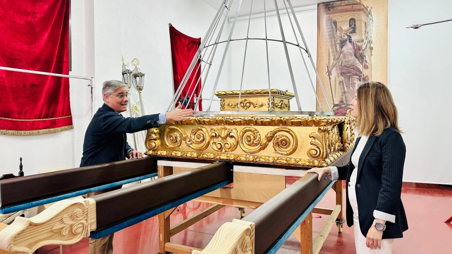 Trono de la Virgen de la Encarnación de Lorca