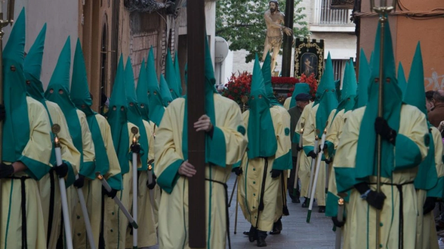 Imagen de la procesión del Santo Entierro en Huesca