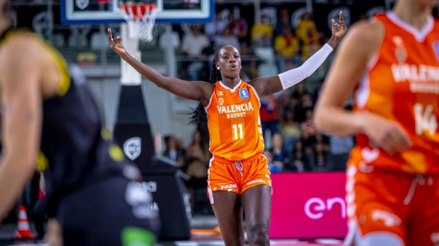Awa Fam, durante la Copa de la Reina, dejará Valencia Basket a final de temporada