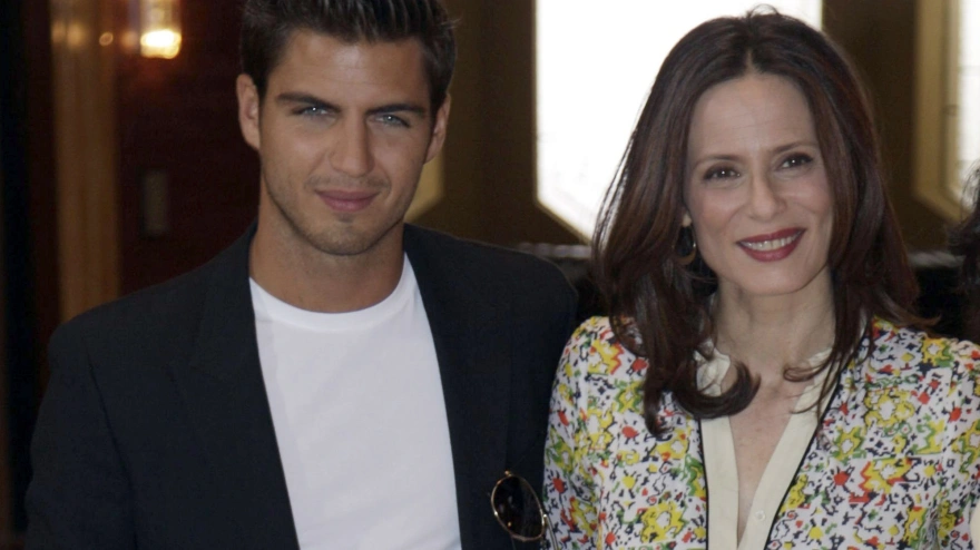 Maxi Iglesias y Aitana Sánchez-Gijón durante la presentación de la serie 'Velvet'