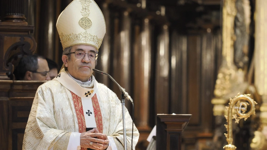 Monseñor Luis Arguello, durante la homilía de la Misa Crismal en la Catedral de Valladolid