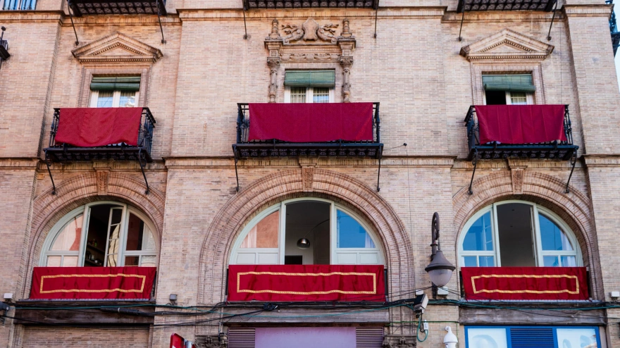 Balcón para ver procesiones de Semana Santa en Sevilla