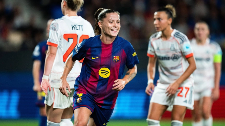 Claudia Pina celebra uno de los 7 goles del Barça al Bayern en la Fase de Grupos.