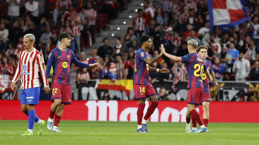Los jugadores del Barcelona celebrando el gol