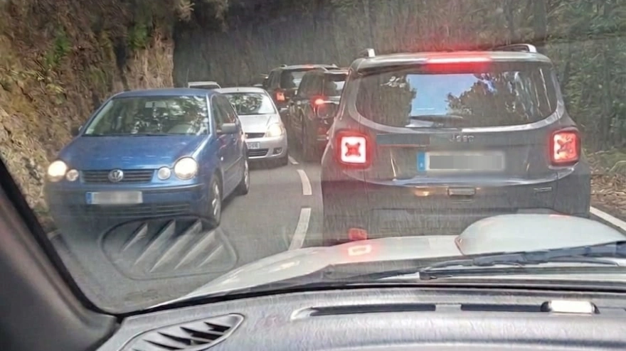 Atasco en el Macizo de Anaga