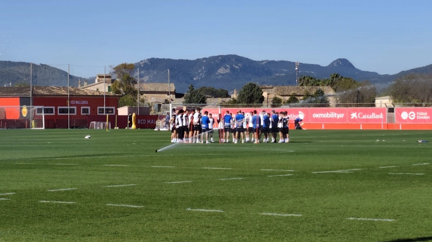 Demichelis se dirige hoy a la plantilla del Mallorca en la Ciudad Deportiva Antonio Asensio