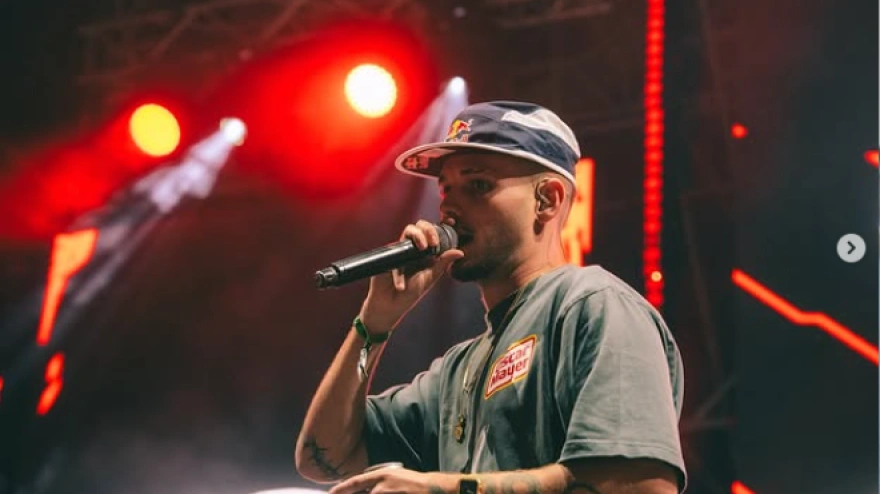 Bnet durante una batalla de gallos