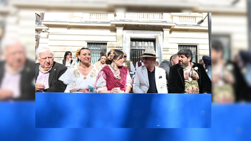 Carlos Herrera en el Bando de la Huerta junto a López Miras