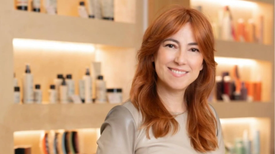 María Baras, peluquera